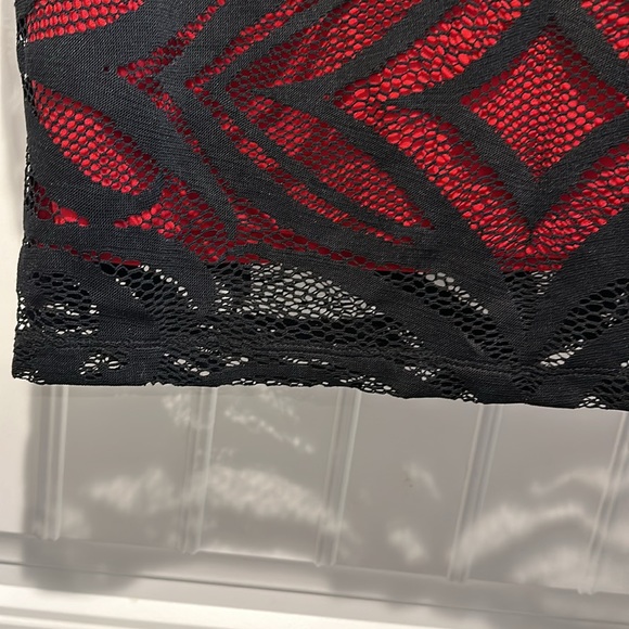 Red and black Lace - Picture 3 of 4